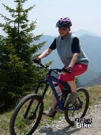 Lenka p�i sjezdu z Tremalza