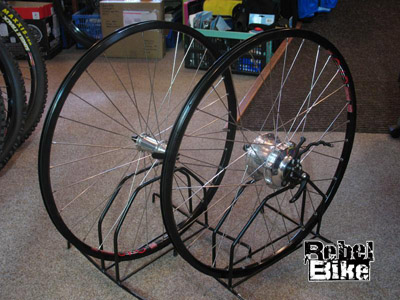 zapleten� kola s n�bojem Rohloff SpeedHub 500/14 CC Silver