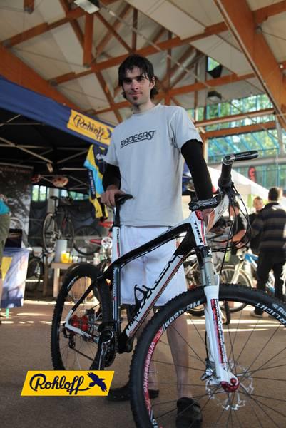 kliknut�m zav�ete okno