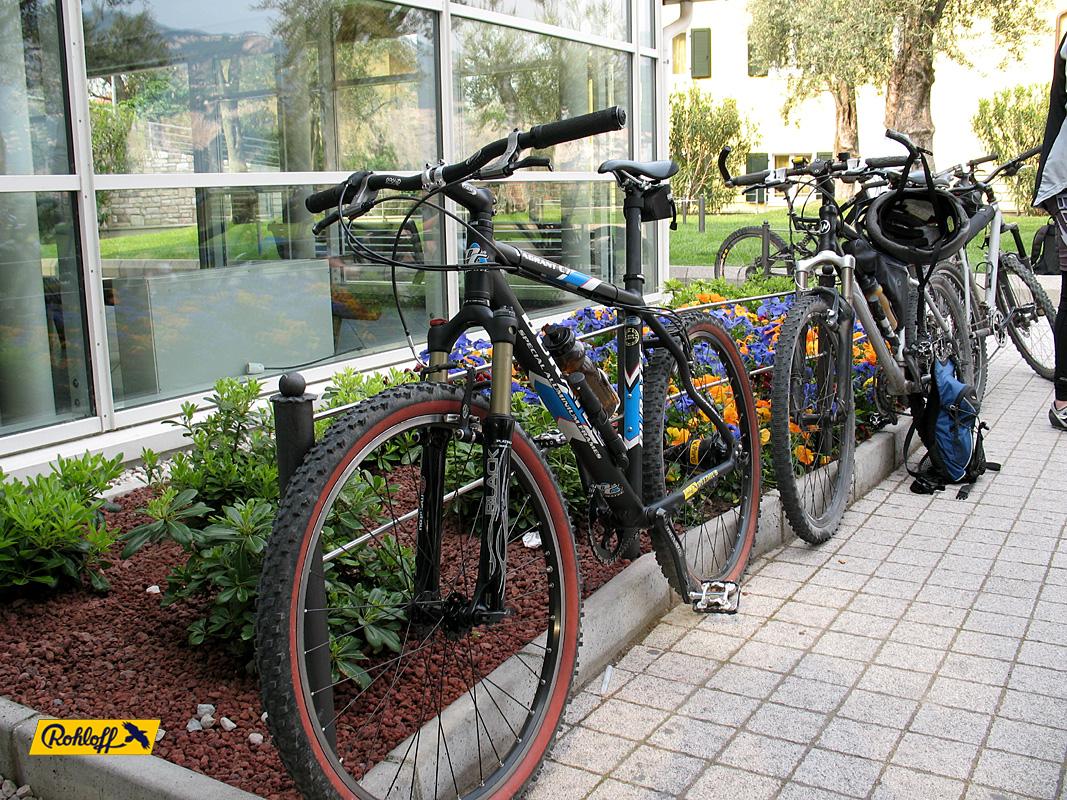 kliknut�m zav�ete okno