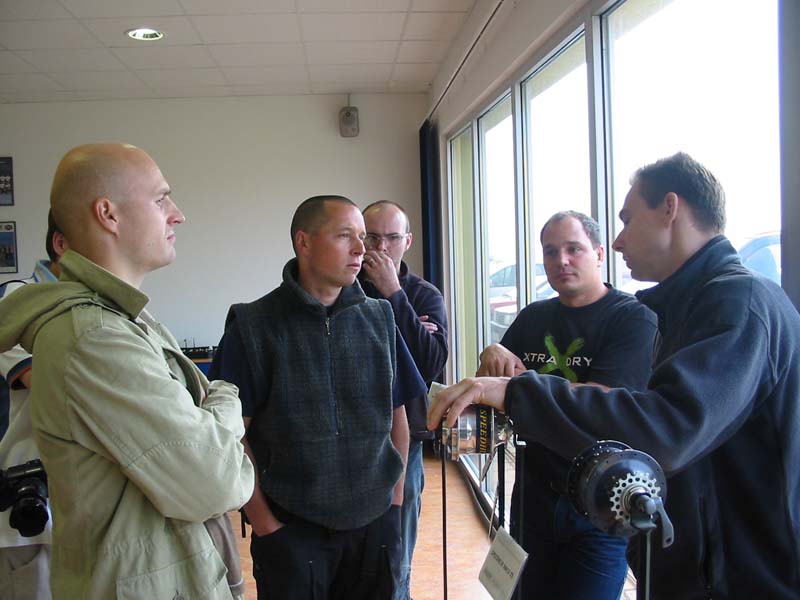 kliknut�m zav�ete okno