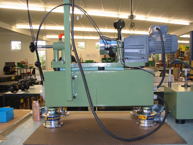 kliknut�m zav�ete okno