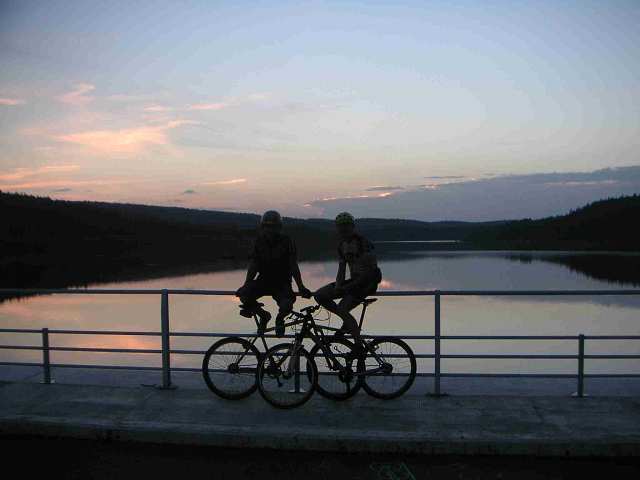 kliknut�m zav�ete okno