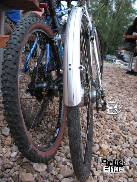 kliknut�m zav�ete okno