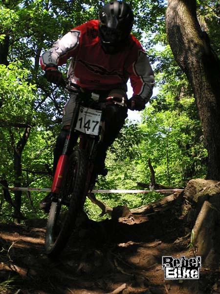 kliknut�m zav�ete okno