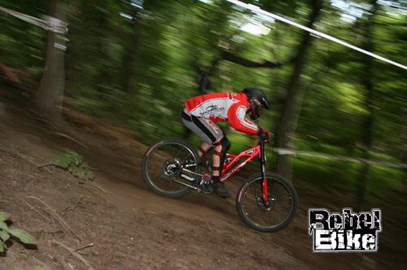 kliknut�m zav�ete okno