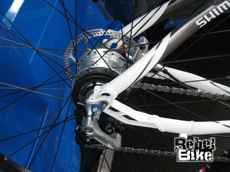 kliknut�m zav�ete okno