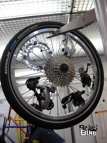 kliknut�m zav�ete okno