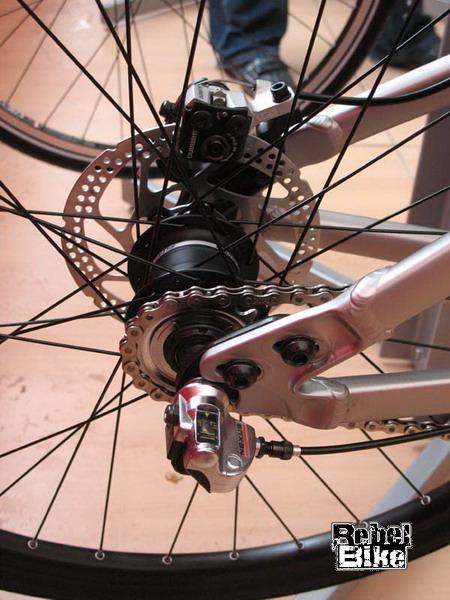 kliknut�m zav�ete okno