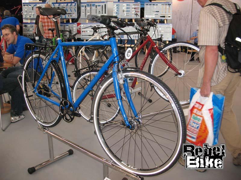 kliknut�m zav�ete okno