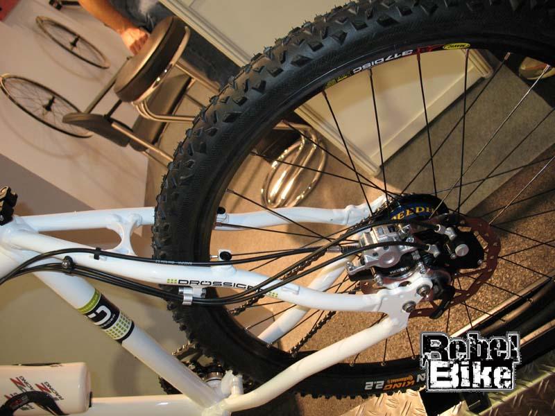 kliknut�m zav�ete okno