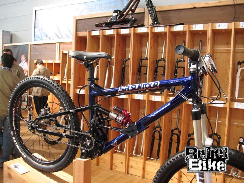 kliknut�m zav�ete okno