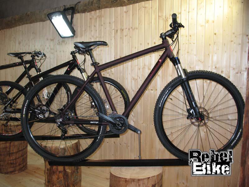 kliknut�m zav�ete okno