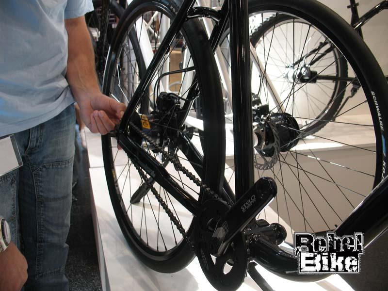 kliknut�m zav�ete okno