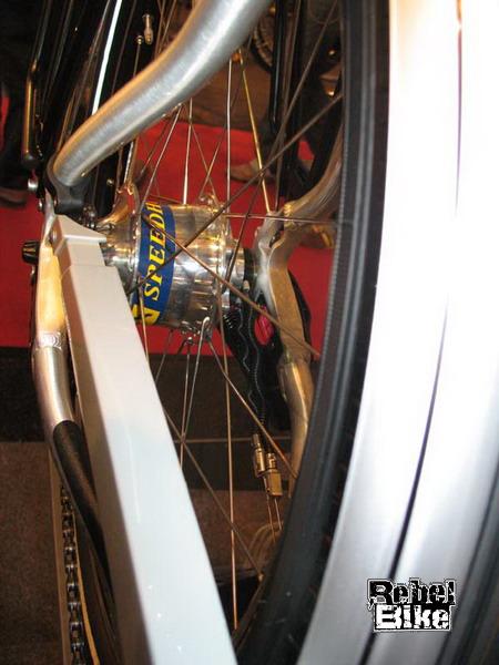 kliknut�m zav�ete okno