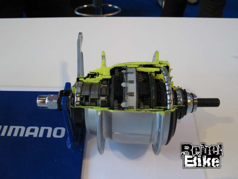 kliknut�m zav�ete okno