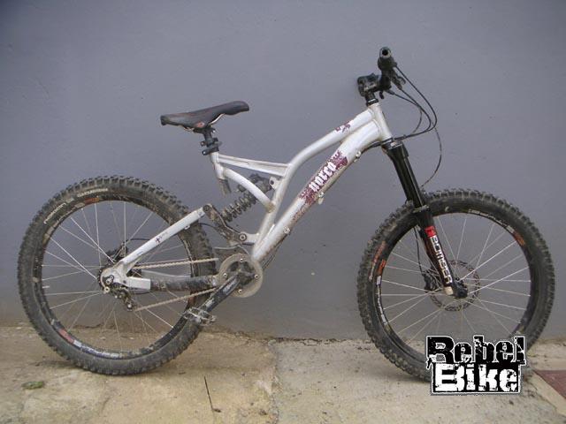 kliknut�m zav�ete okno