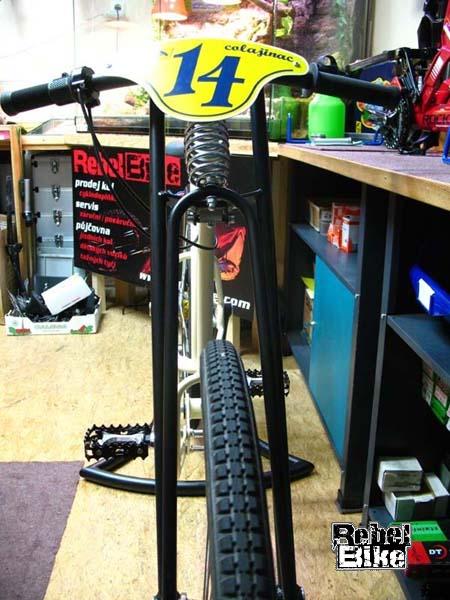 kliknut�m zav�ete okno