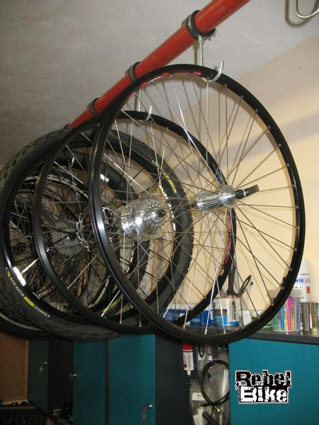 kliknut�m zav�ete okno