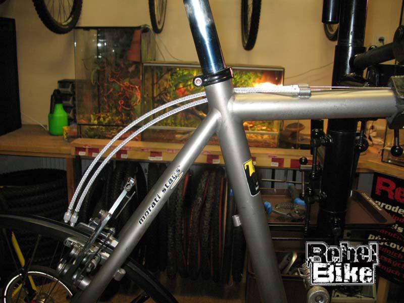 kliknut�m zav�ete okno