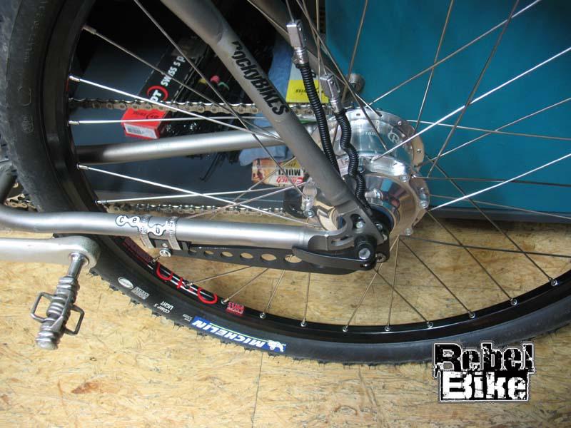 kliknut�m zav�ete okno