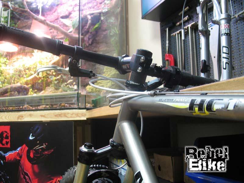 kliknut�m zav�ete okno