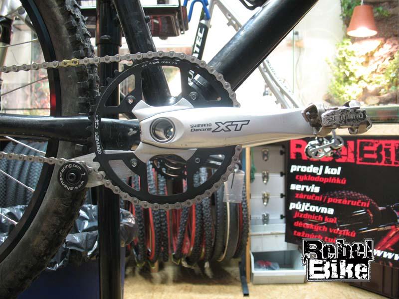 kliknut�m zav�ete okno