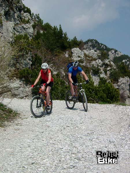 kliknut�m zav�ete okno