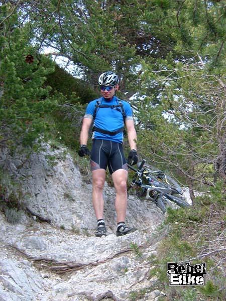 kliknut�m zav�ete okno