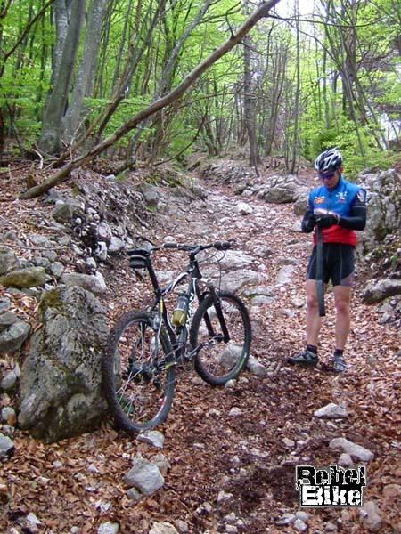 kliknut�m zav�ete okno