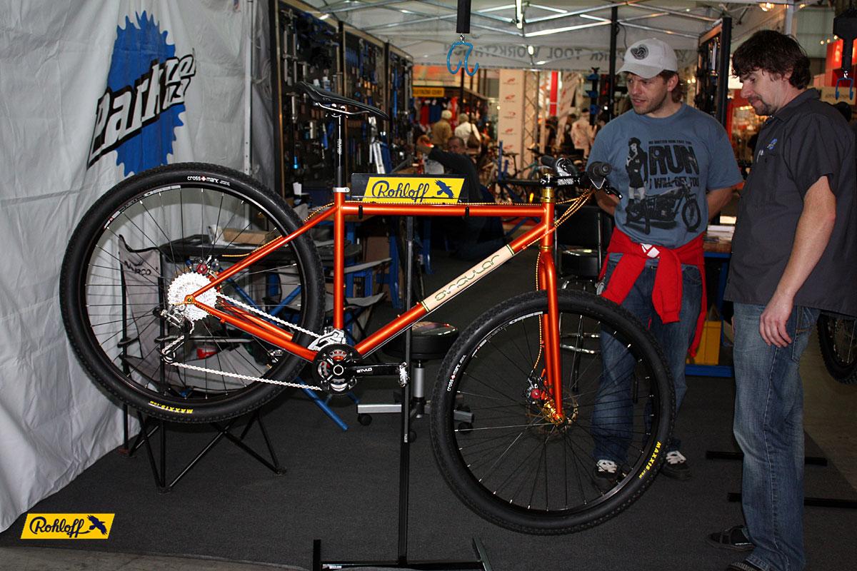 kliknut�m zav�ete okno