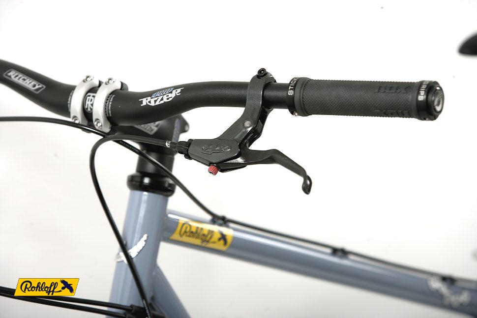 kliknut�m zav�ete okno