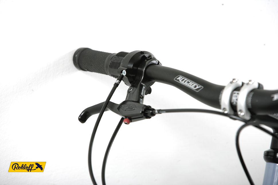 kliknut�m zav�ete okno