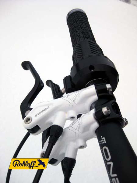 kliknut�m zav�ete okno