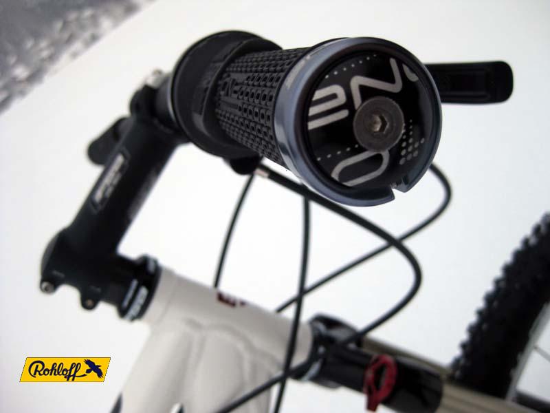 kliknut�m zav�ete okno